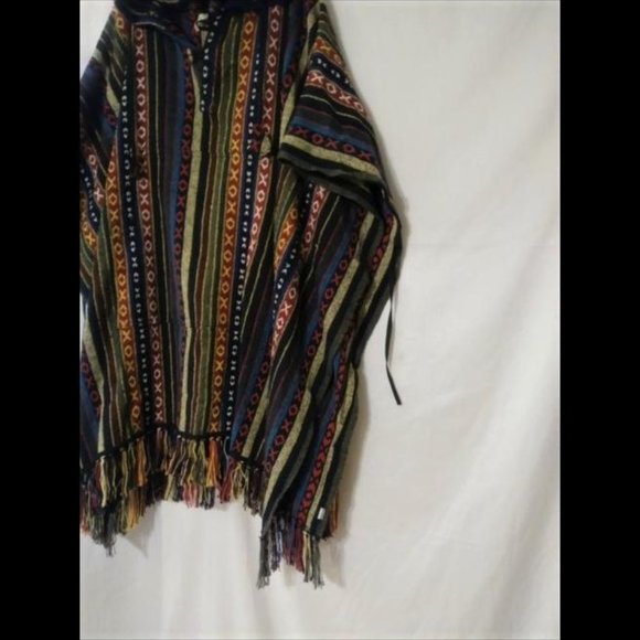 Hooded Boho Poncho - Picture 5 of 8